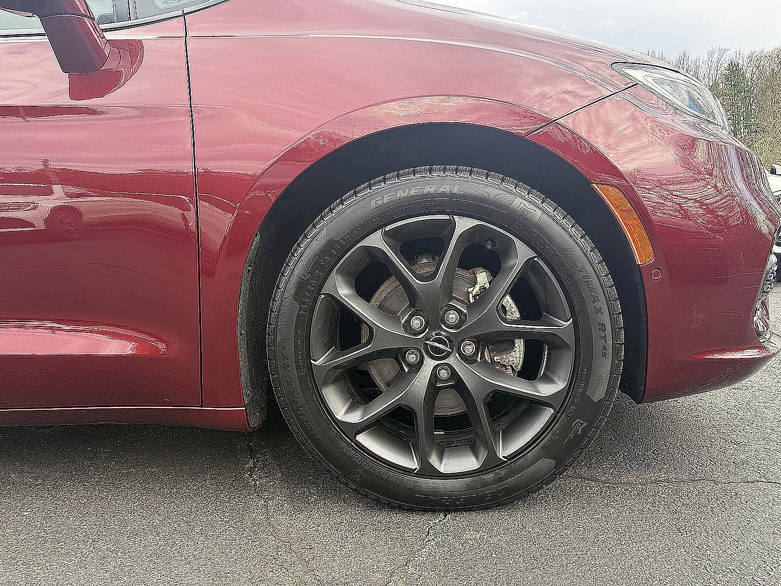 Used 2022 Chrysler Pacifica Limited w/ S Appearance Package image 8