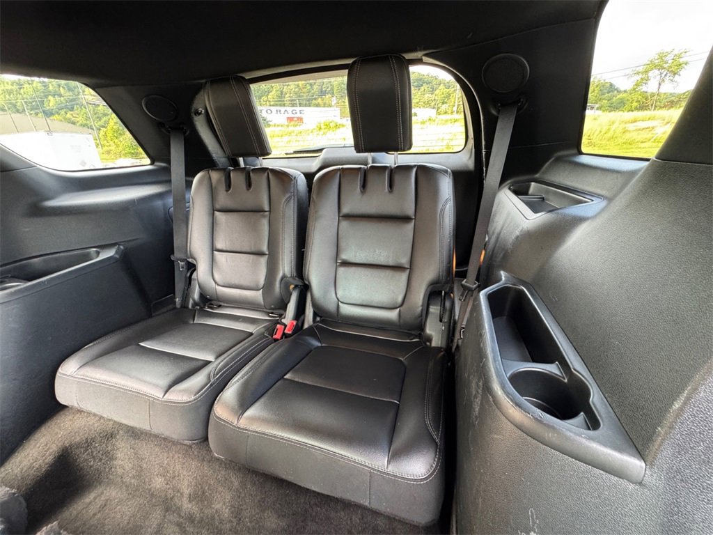 Used 2018 Ford Explorer Limited image 32