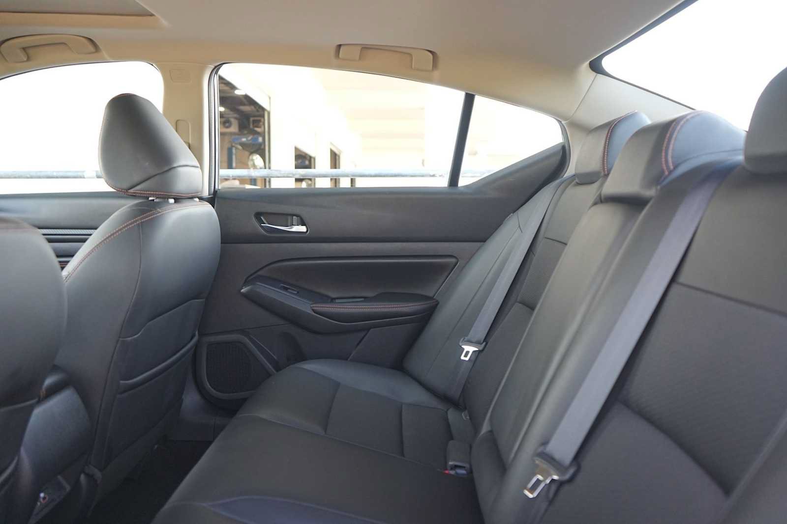 Used 2019 Nissan Altima 2.5 SR w/ SR Premium Package FWD image 14