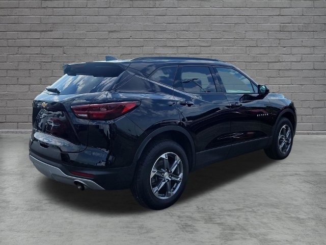 Used 2024 Chevrolet Blazer LT w/ Convenience Package FWD image 6