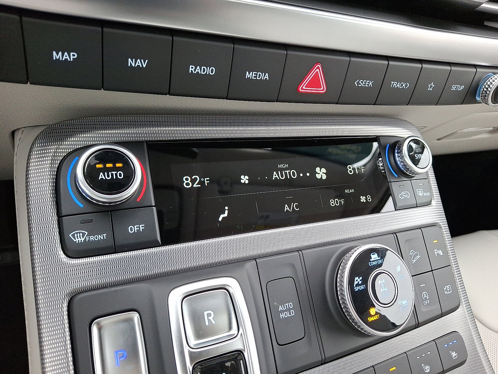 Used 2025 Hyundai Palisade Calligraphy image 17