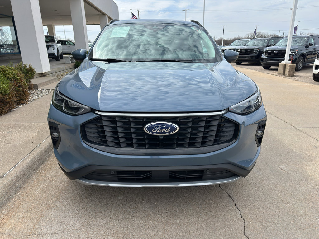 Used 2024 Ford Escape Platinum image 8