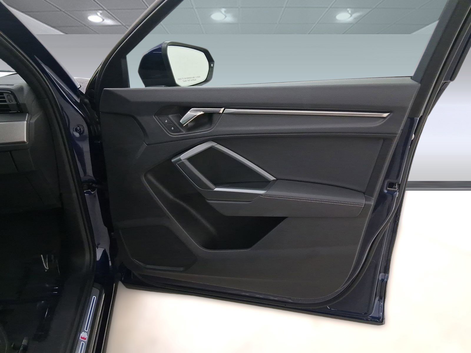 Certified 2025 Audi Q3 2.0T Premium w/ Convenience Package image 31