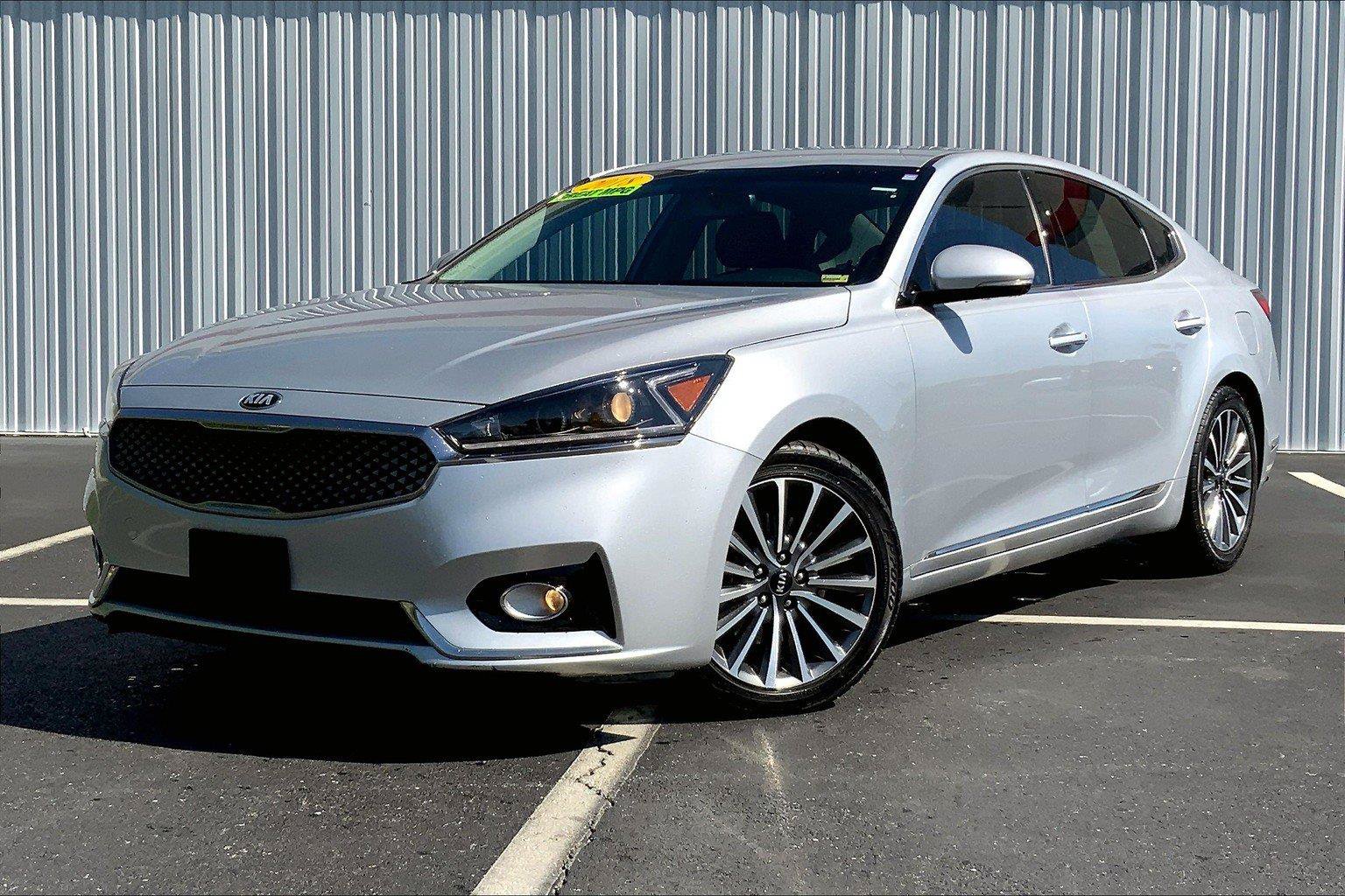Used 2018 Kia Cadenza Premium w/ Luxury Package