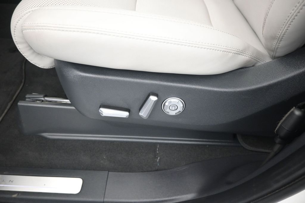 Used 2025 Lincoln Navigator Reserve AWD/4WD image 20