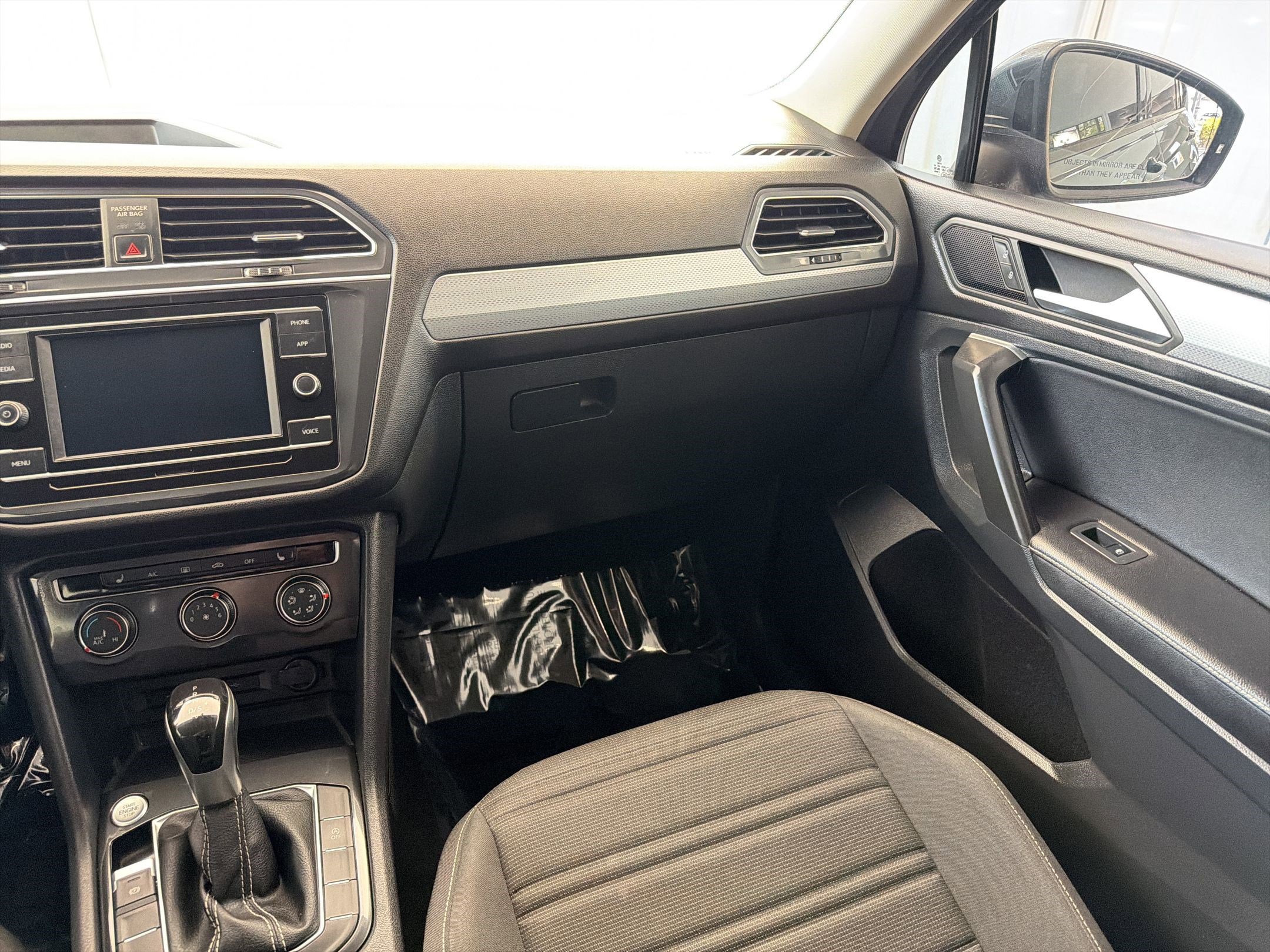 Used 2022 Volkswagen Tiguan S image 27
