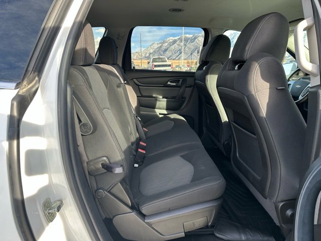 Used 2017 Chevrolet Traverse LT w/ Style and Technology Package image 14