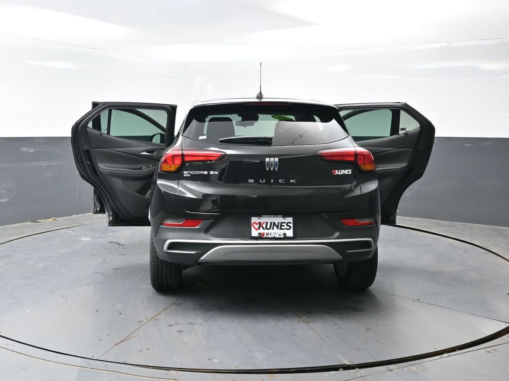 Used 2025 Buick Encore GX Preferred AWD/4WD image 60