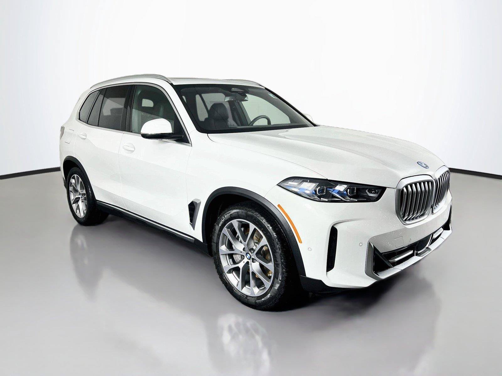 New 2026 BMW X5 xDrive50e w/ Parking Assistance Package AWD/4WD image 8