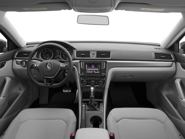 Used 2017 Volkswagen Passat 1.8T R-Line w/ R-Line Lighting Package FWD image 5