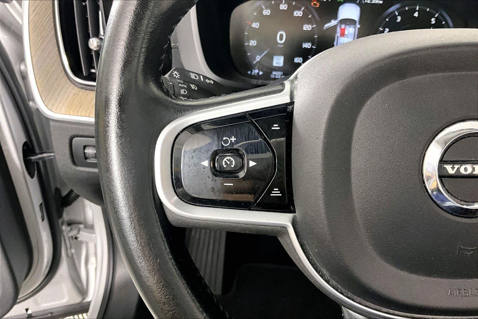 Used 2021 Volvo XC60 T6 Inscription AWD/4WD image 22
