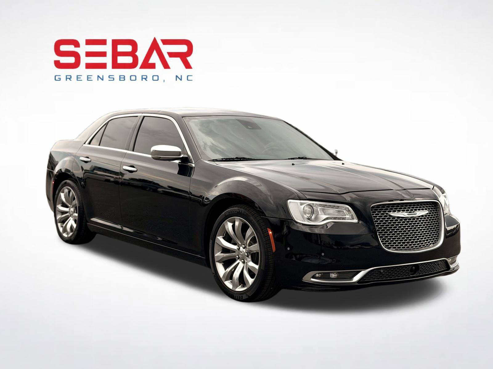 Used 2015 Chrysler 300 C Platinum w/ Harman/Kardon Audio Group RWD image 3