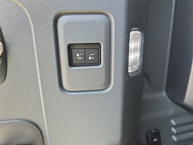 Used 2024 Land Rover Defender 110 X AWD/4WD image 18