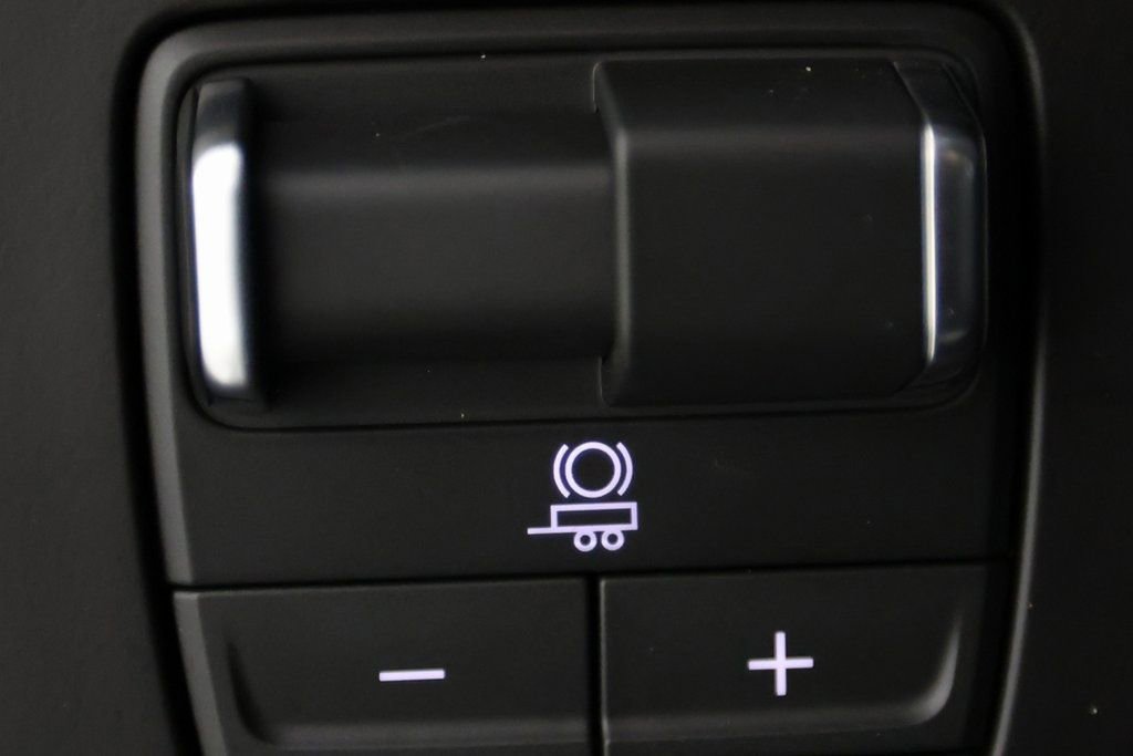 Used 2026 Cadillac Escalade V image 29