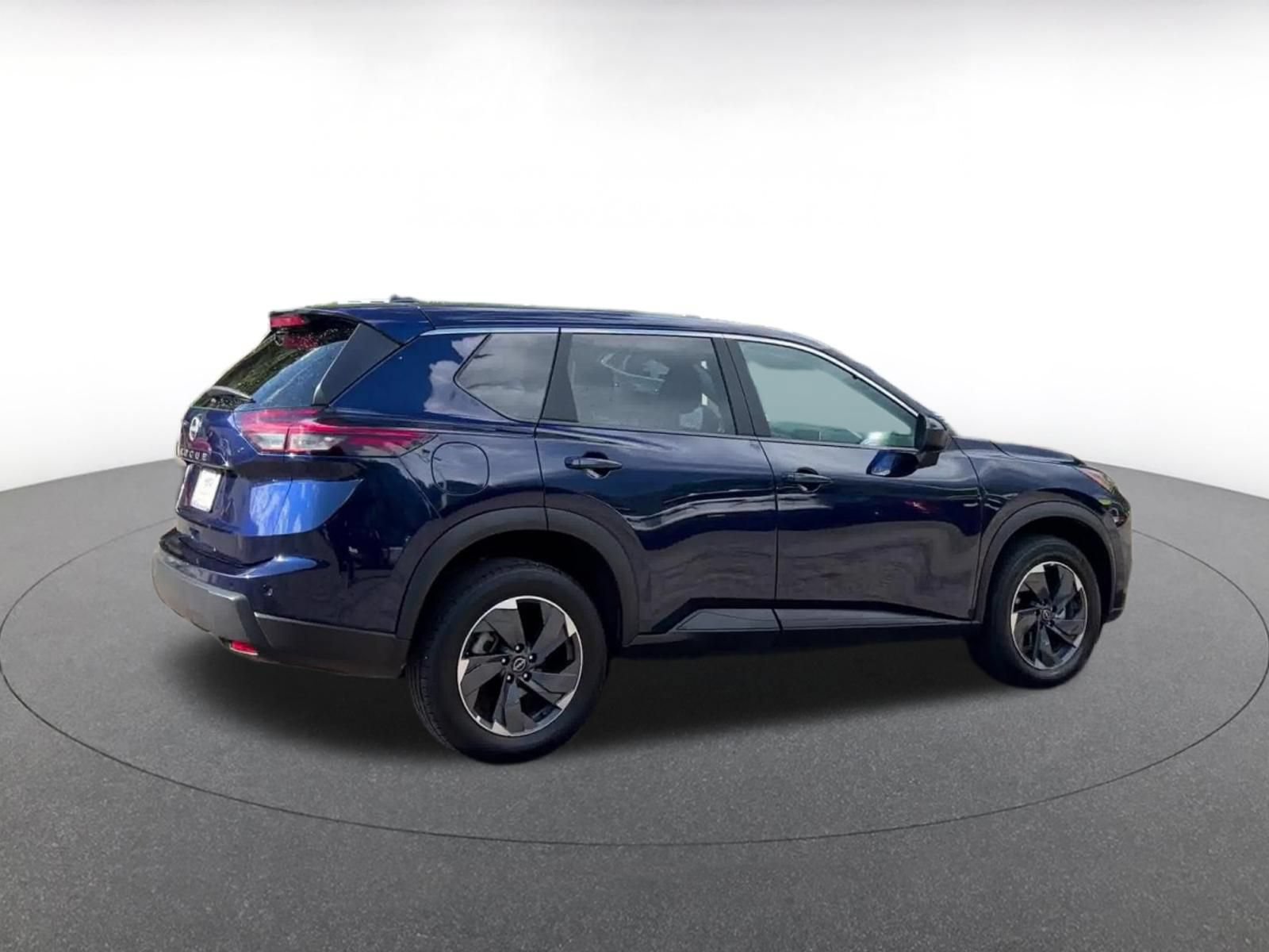 Used 2025 Nissan Rogue SV FWD image 15