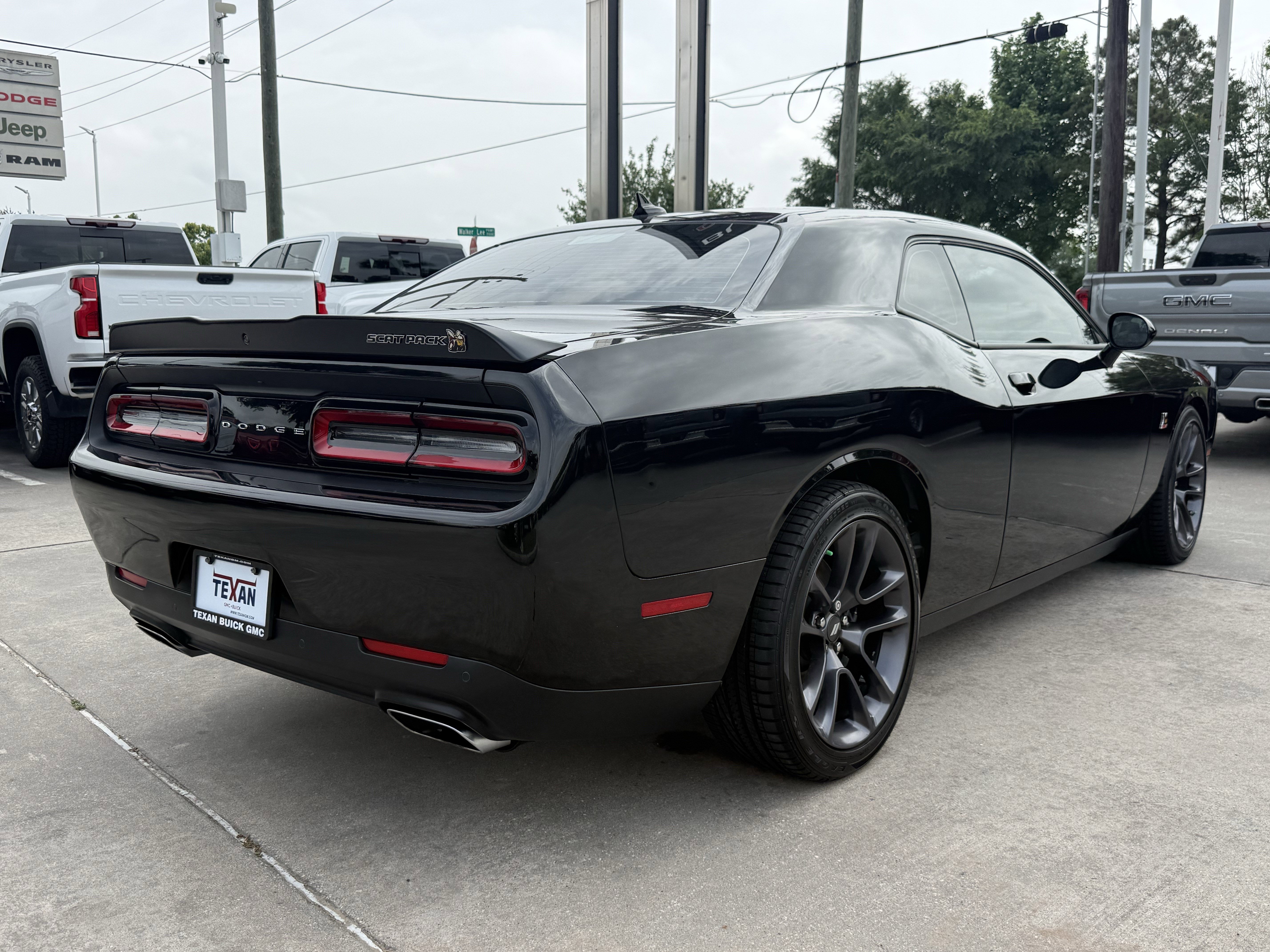 Used 2023 Dodge Challenger R/T Scat Pack w/ Plus Package RWD image 5
