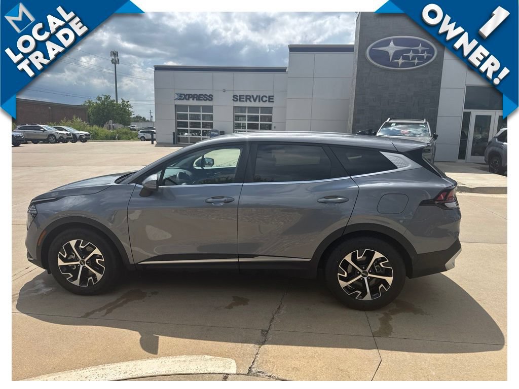 Used 2025 Kia Sportage EX FWD image 8