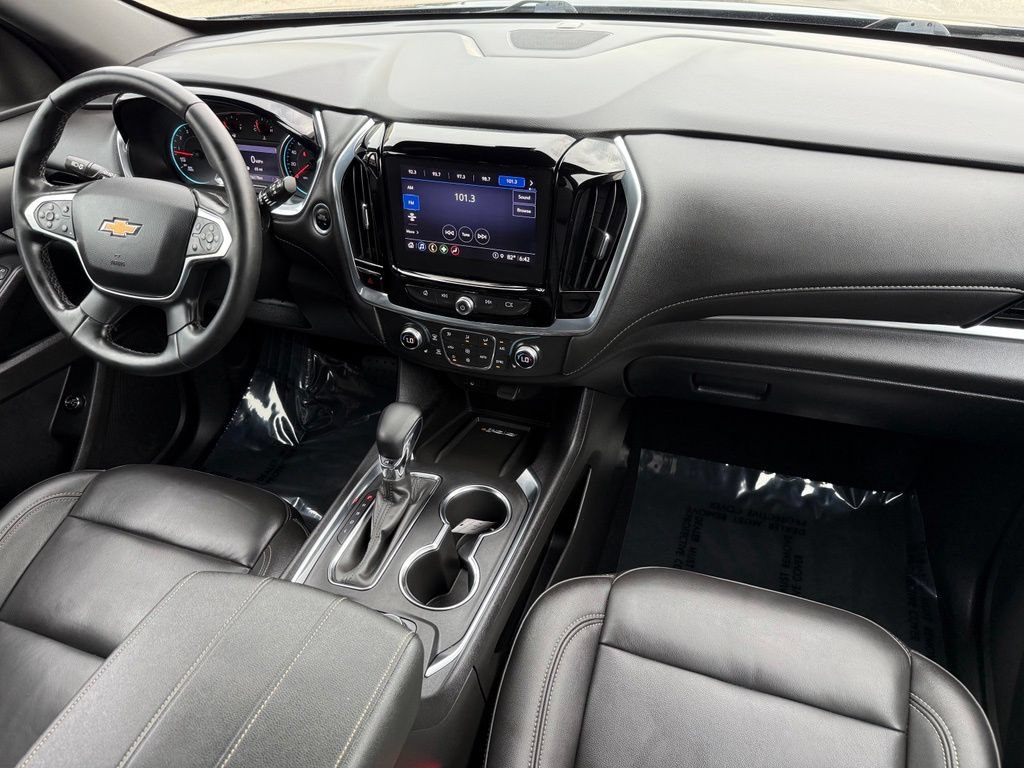 Used 2023 Chevrolet Traverse LT w/ Rear Camera Mirror Package AWD/4WD image 24