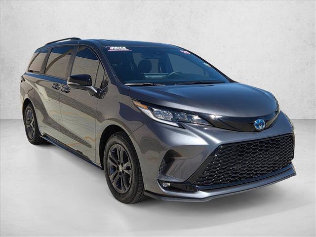 Certified 2025 Toyota Sienna XSE w/ XSE Premium Package image 3