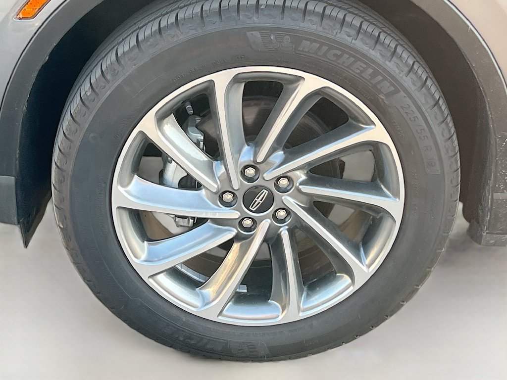 Used 2025 Lincoln Corsair AWD w/ Equipment Group 101A image 29