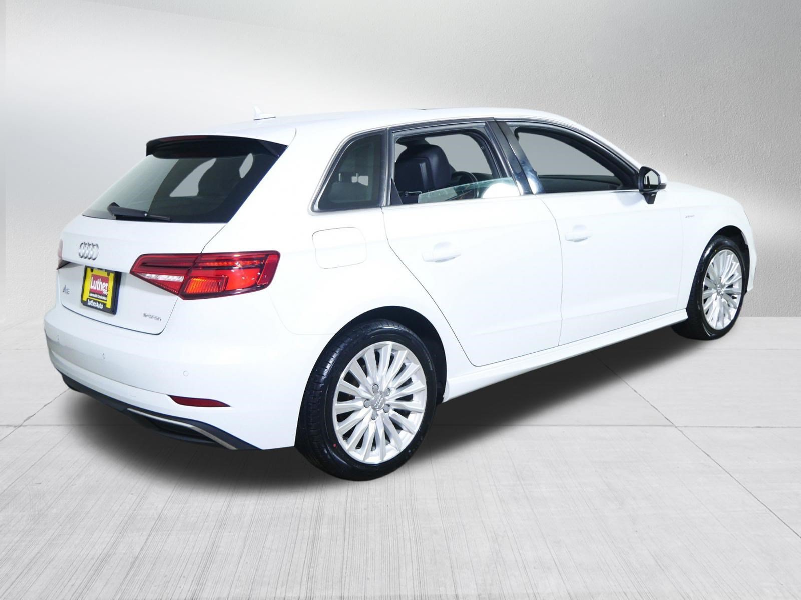 Used 2018 Audi A3 e-tron Prestige w/ Prestige Package FWD image 7