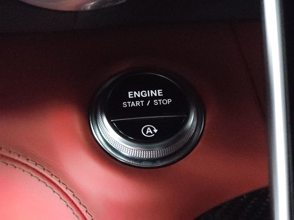 Used 2022 Mercedes-Benz SL 55 AMG 4MATIC image 17