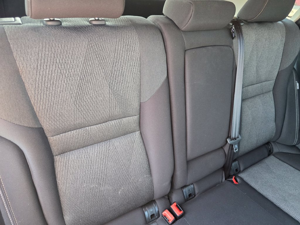 Used 2025 Nissan Rogue SV FWD image 17