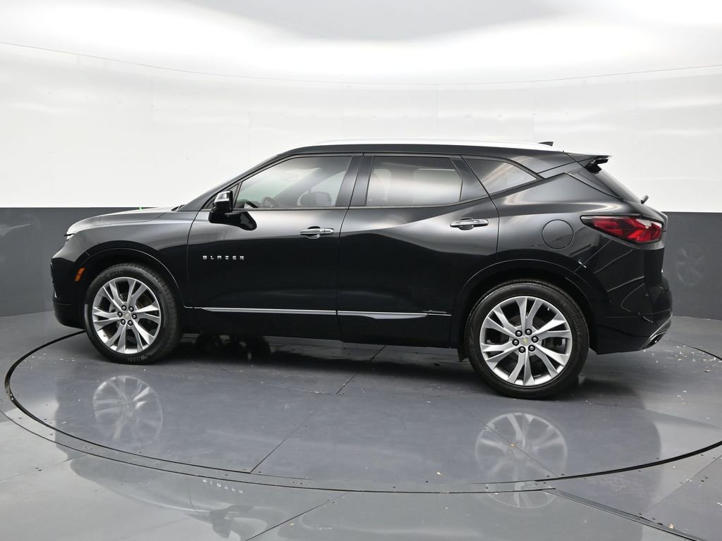 Used 2019 Chevrolet Blazer Premier w/ Sun and Wheels Package FWD image 2