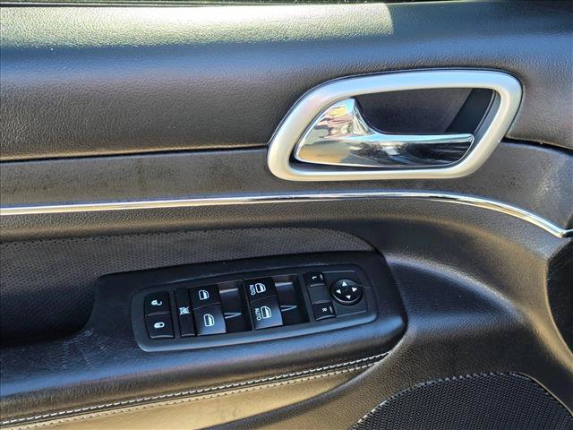 Used 2012 Jeep Grand Cherokee SRT8 w/ Luxury Group II AWD/4WD image 25
