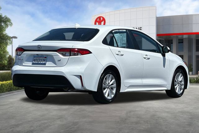 Certified 2025 Toyota Corolla LE w/ LE Premium Package FWD image 5