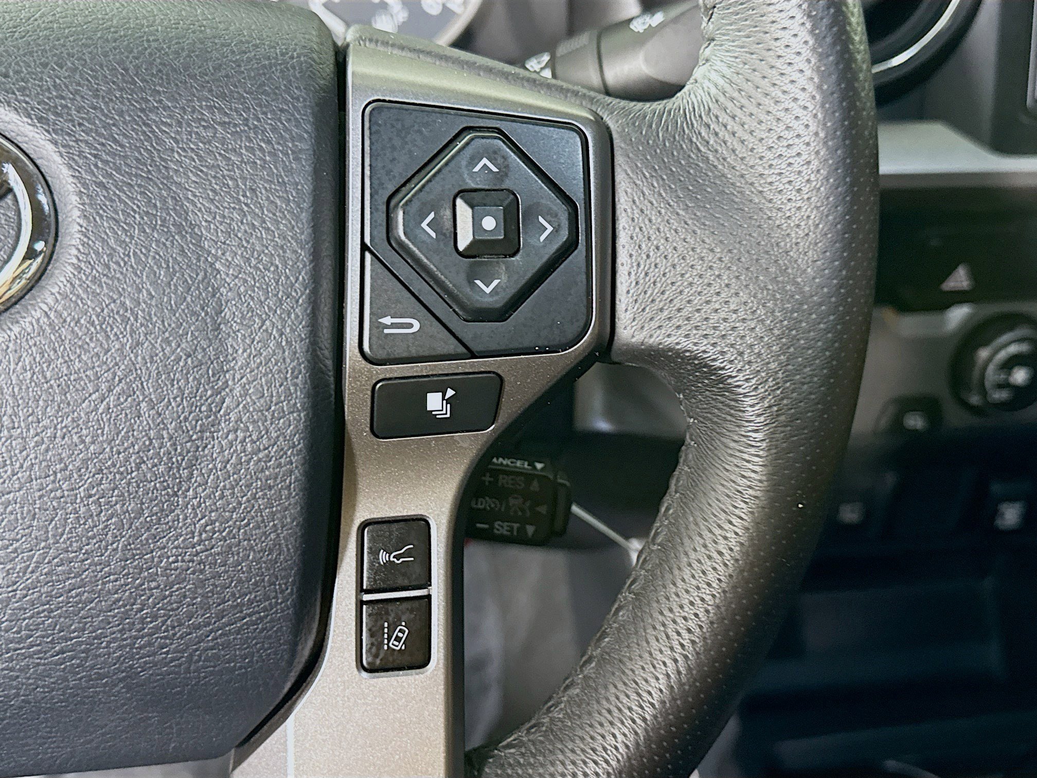 Used 2019 Toyota Tacoma SR5 image 15