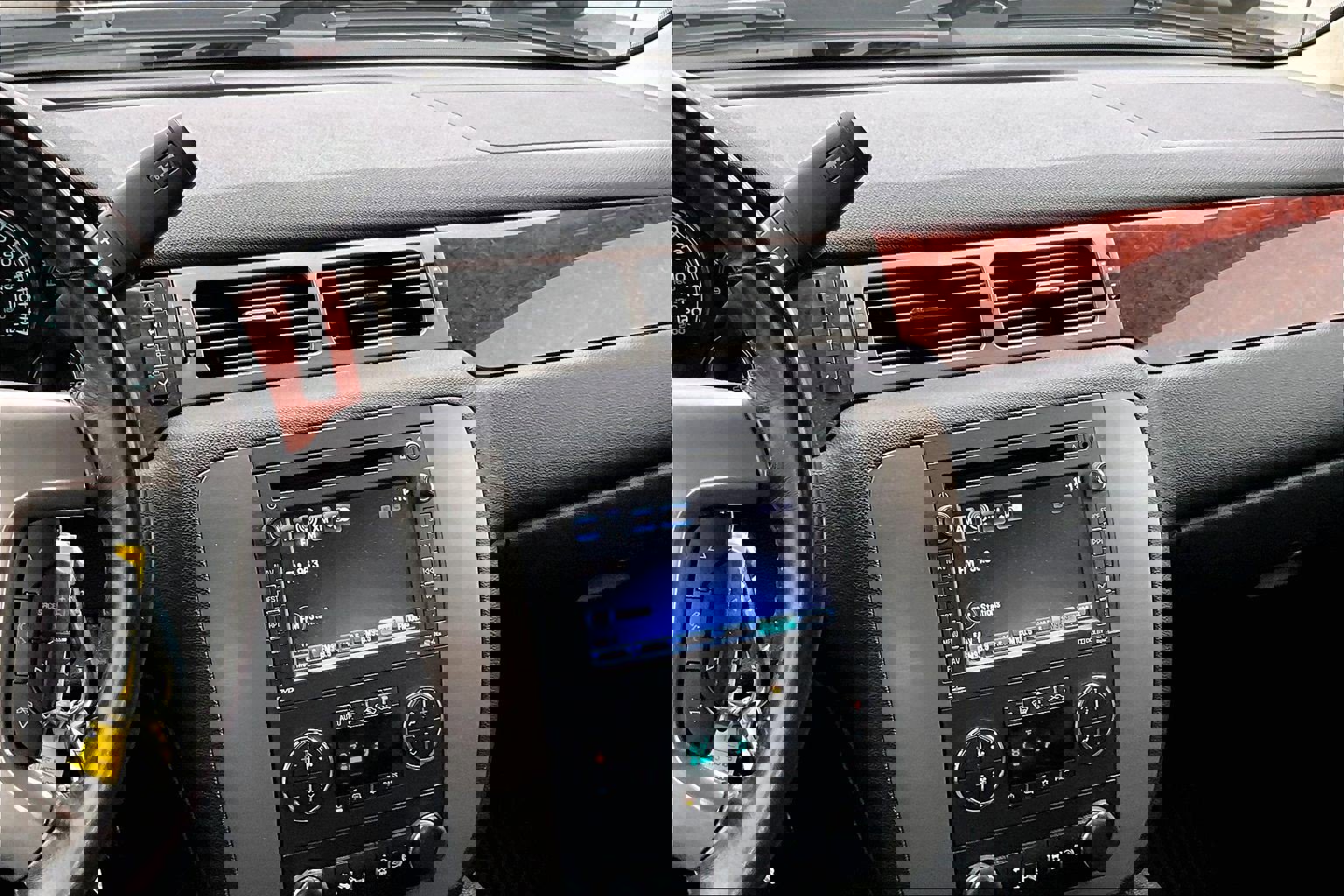 Used 2014 GMC Sierra 2500 SLT w/ SLT Convenience Package image 6