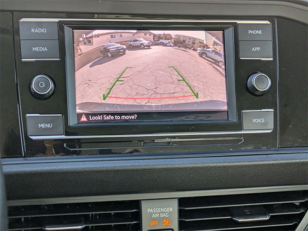 Used 2024 Volkswagen Jetta SE image 16