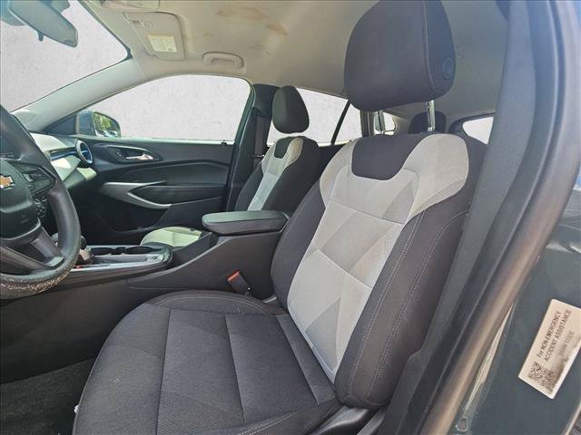 Used 2025 Chevrolet Trax LS w/ LS Convenience Package FWD image 15