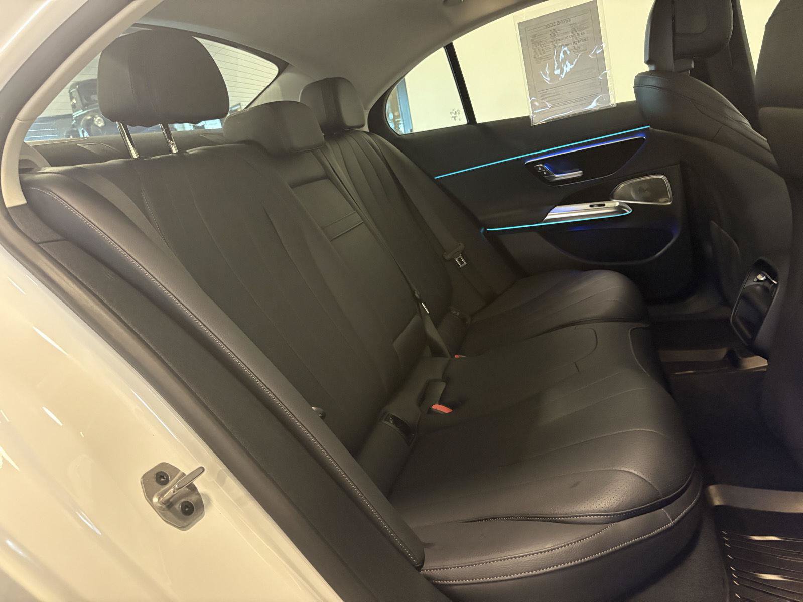 Used 2025 Mercedes-Benz E 350 4MATIC Sedan image 44
