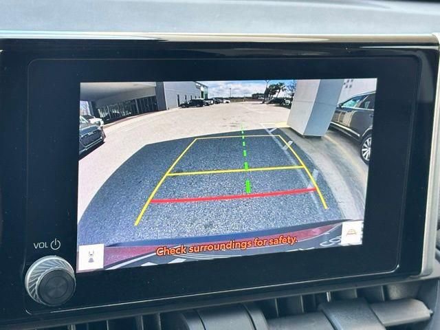 Used 2023 Toyota RAV4 LE FWD image 10