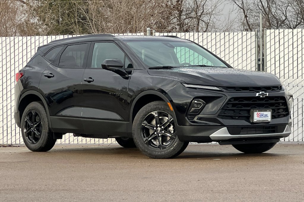 New 2026 Chevrolet Blazer LT w/ Convenience Package image 2