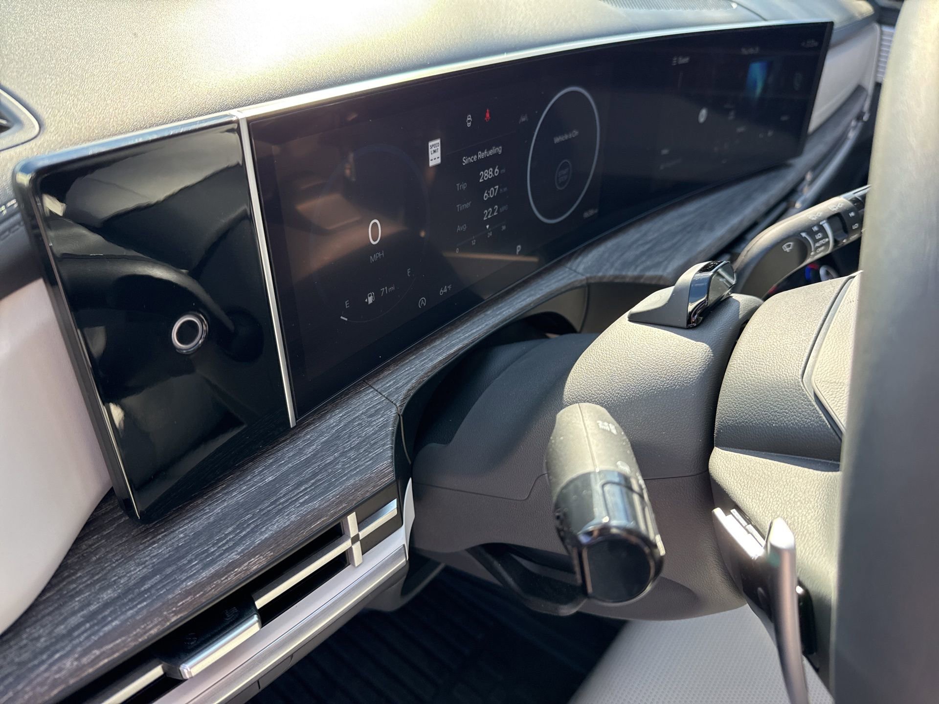 Used 2025 Hyundai Santa Fe Calligraphy image 19