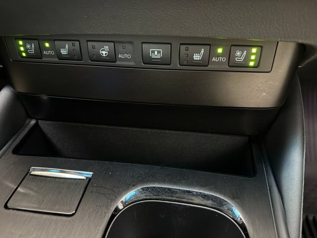 Used 2025 Lexus ES 300h w/ Technology Package FWD image 19