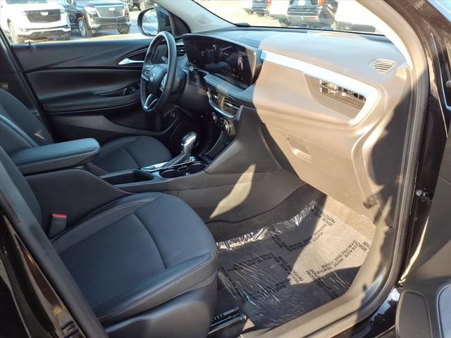 Used 2024 Buick Encore GX Preferred AWD/4WD image 25