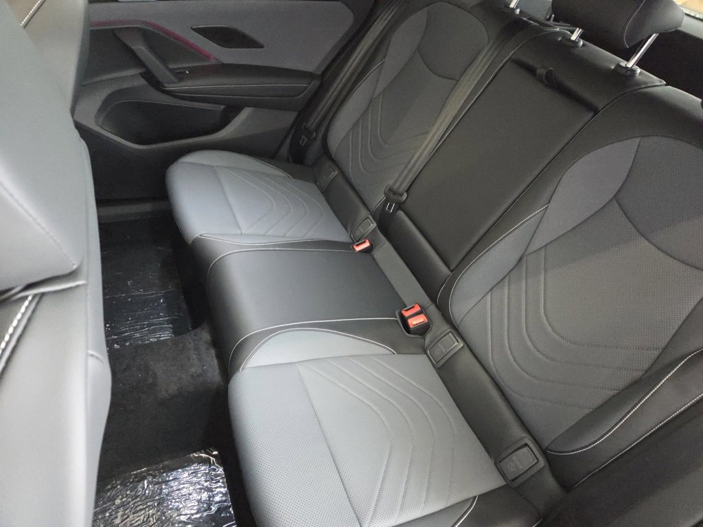 New 2026 Volkswagen Tiguan SE image 7