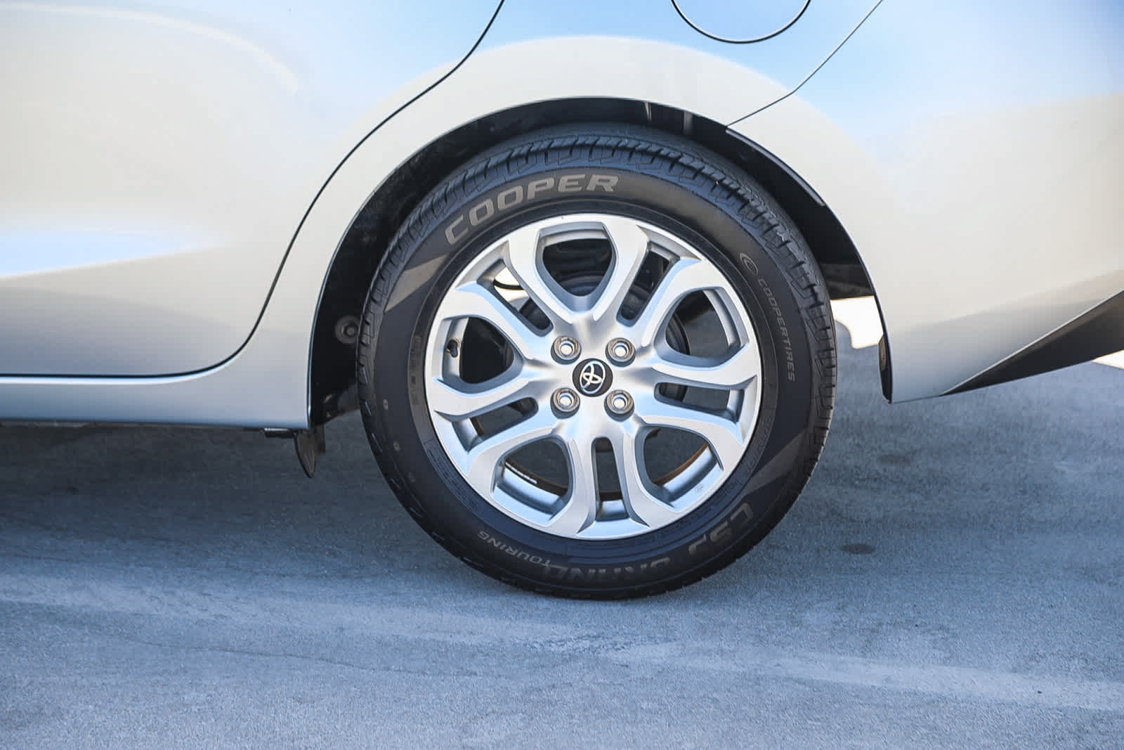 Used 2018 Toyota Yaris iA FWD image 11