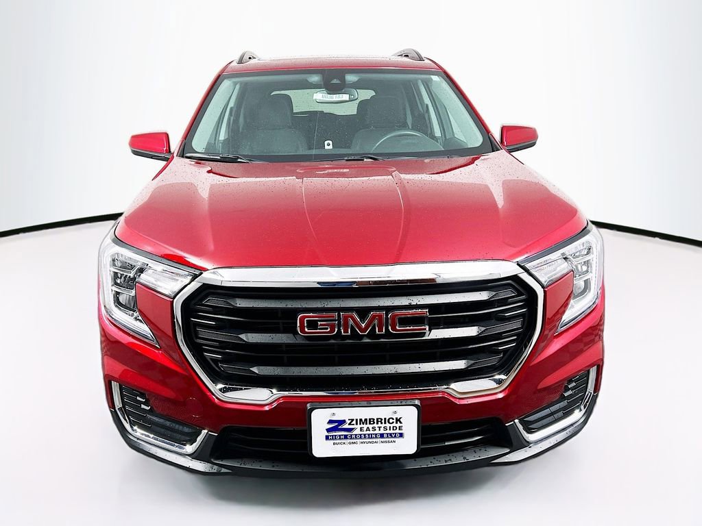 Certified 2022 GMC Terrain SLE w/ Driver Convenience Package image 2
