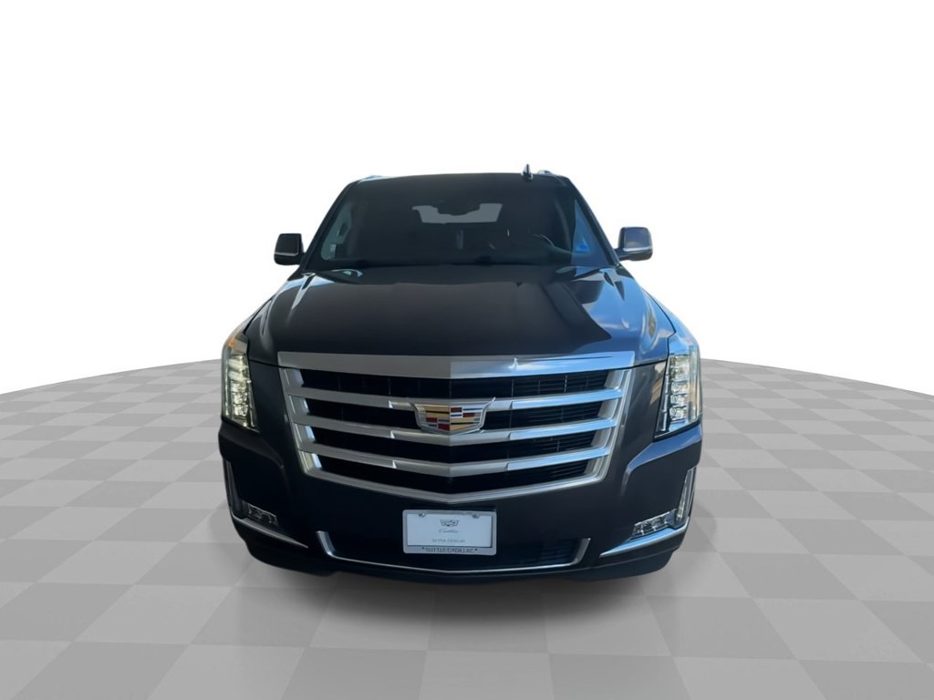 Used 2016 Cadillac Escalade Luxury AWD/4WD image 3