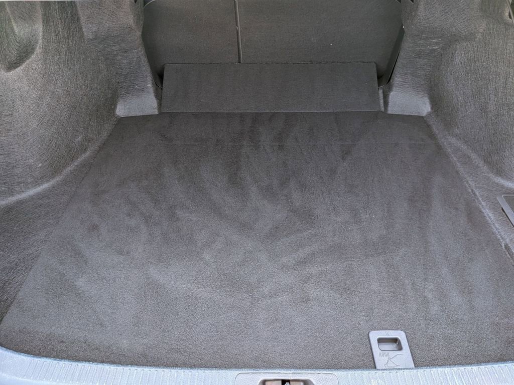 Used 2025 Toyota Camry LE image 6