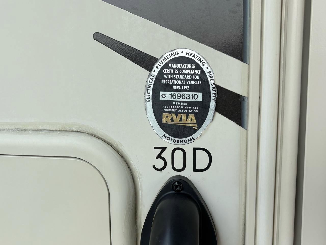 Used 2018 Ford E-450 and Econoline 450 Super Duty w/ Motorhome Prep Package RWD image 93