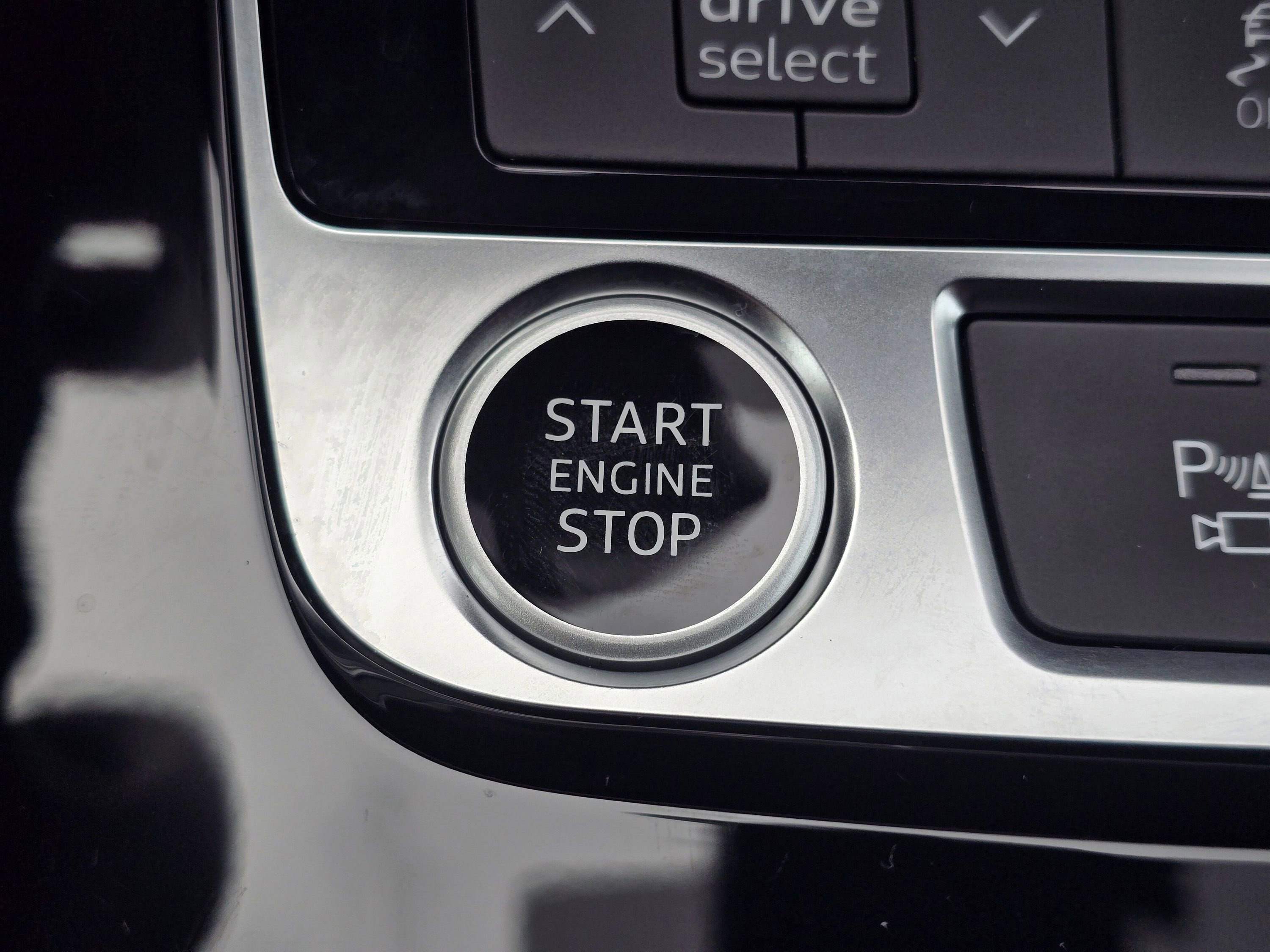 Certified 2025 Audi Q8 Premium Plus w/ Premium Plus Package image 41