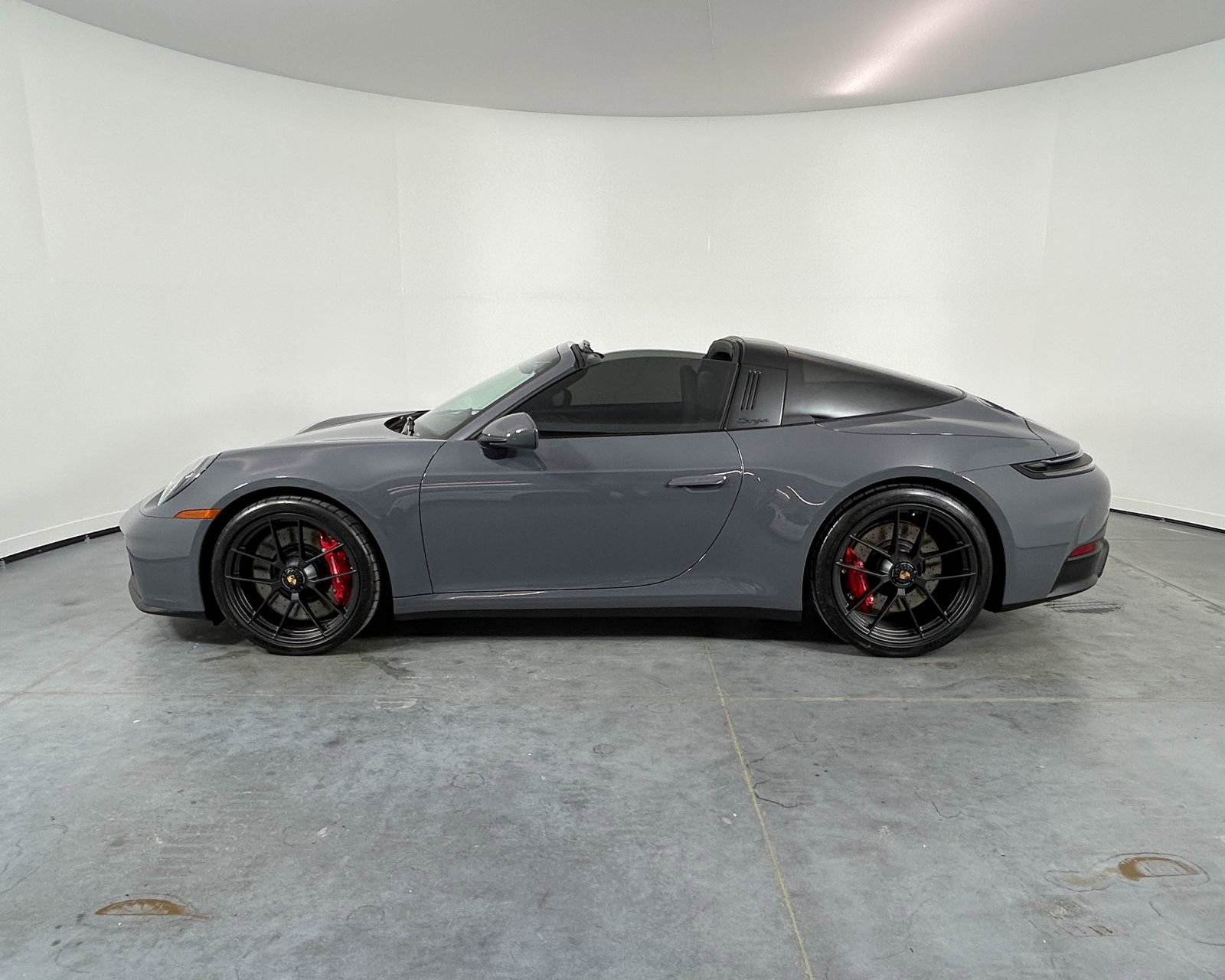 Certified 2026 Porsche 911 Targa 4 GTS image 2