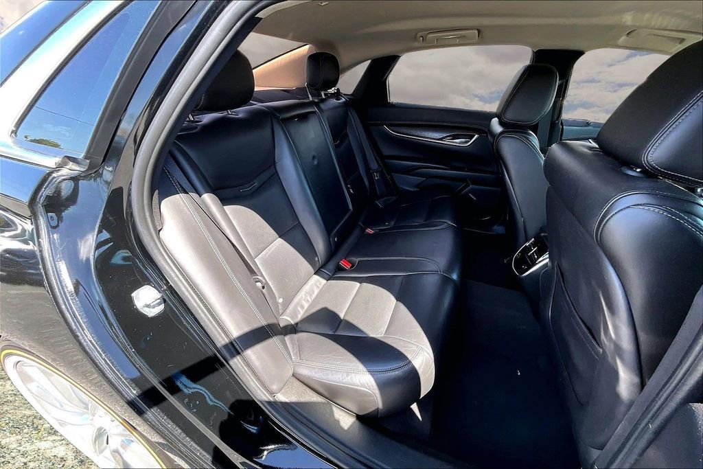 Used 2019 Cadillac XTS Luxury image 24