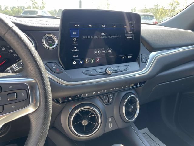 Used 2025 Chevrolet Blazer LT FWD image 23